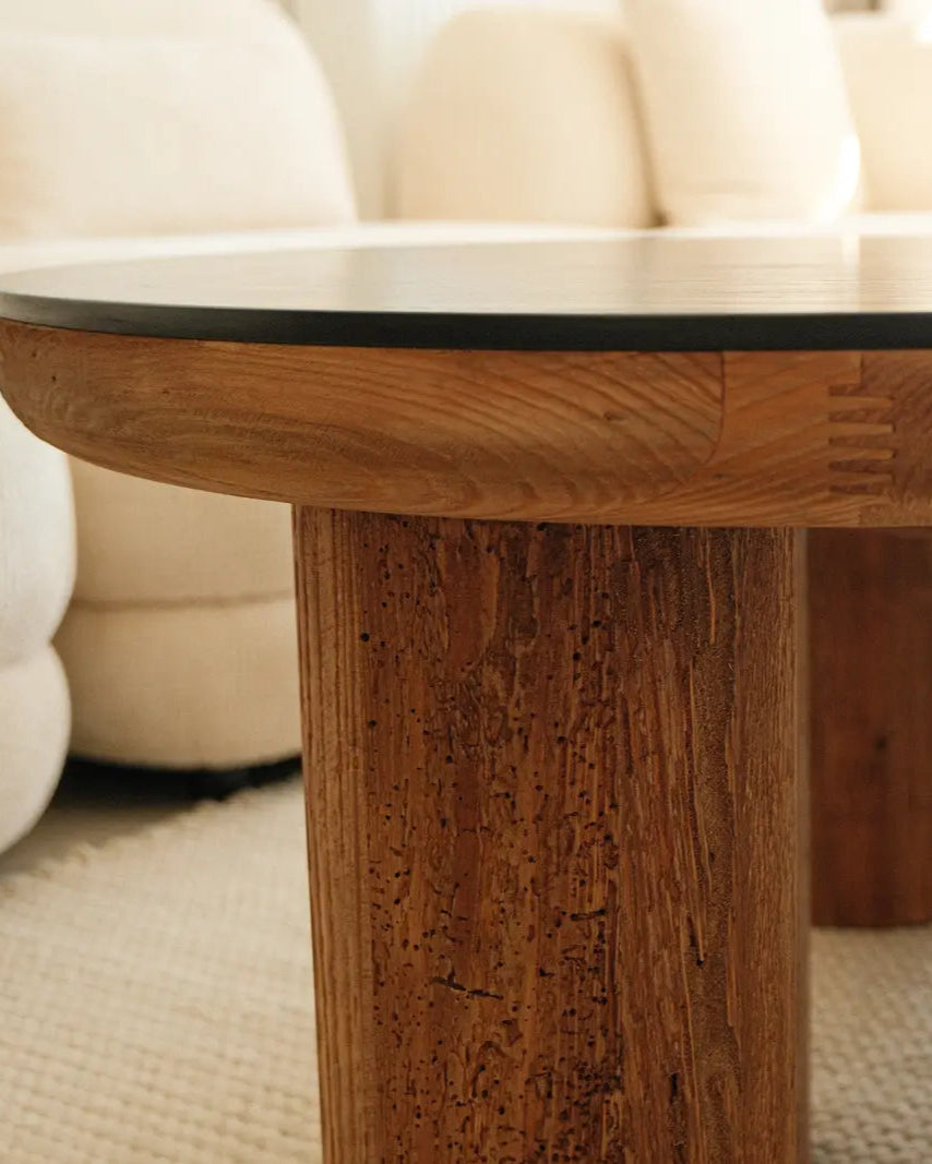 Nola - okrągły stolik kawowy z drewna sosnowego