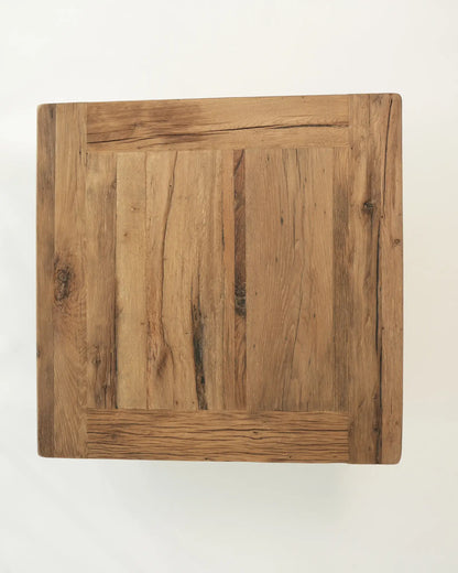 Vega - kwadratowy stolik kawowy z drewna dębowego