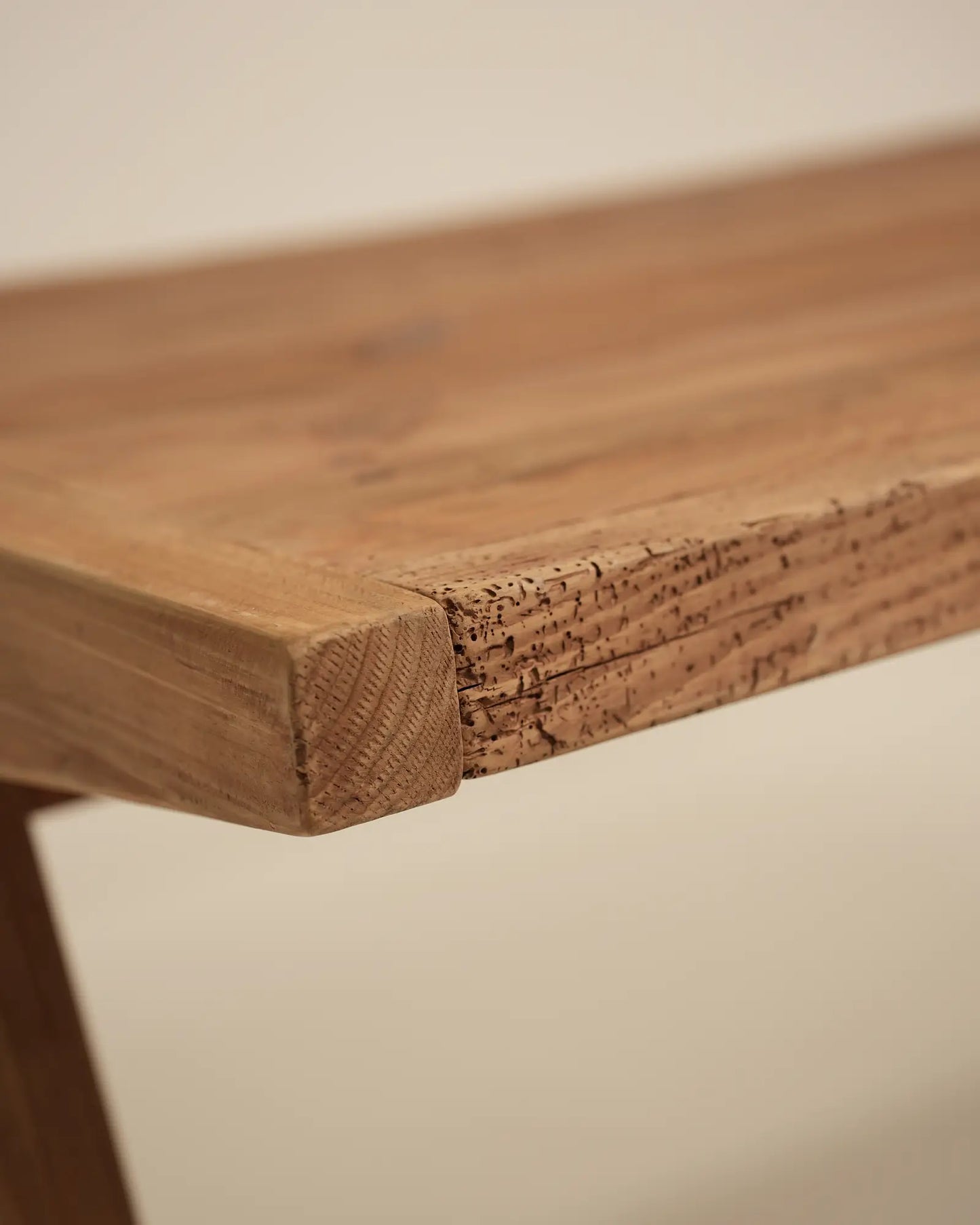 Nera - prostokątny stół jadalniany z drewna sosnowego