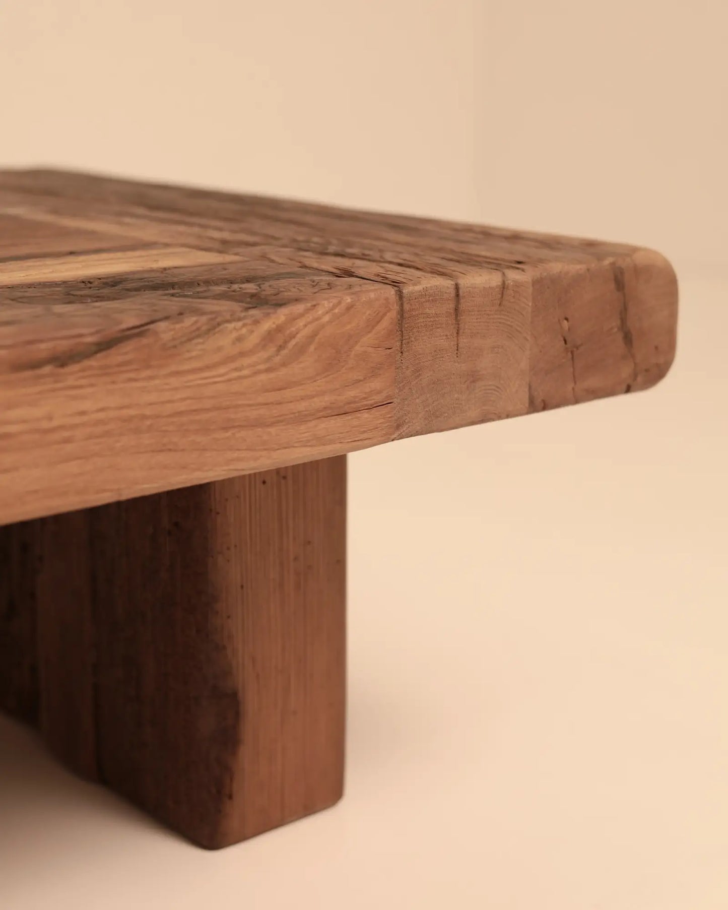 Akre - prostokątny stolik kawowy z drewna dębowego
